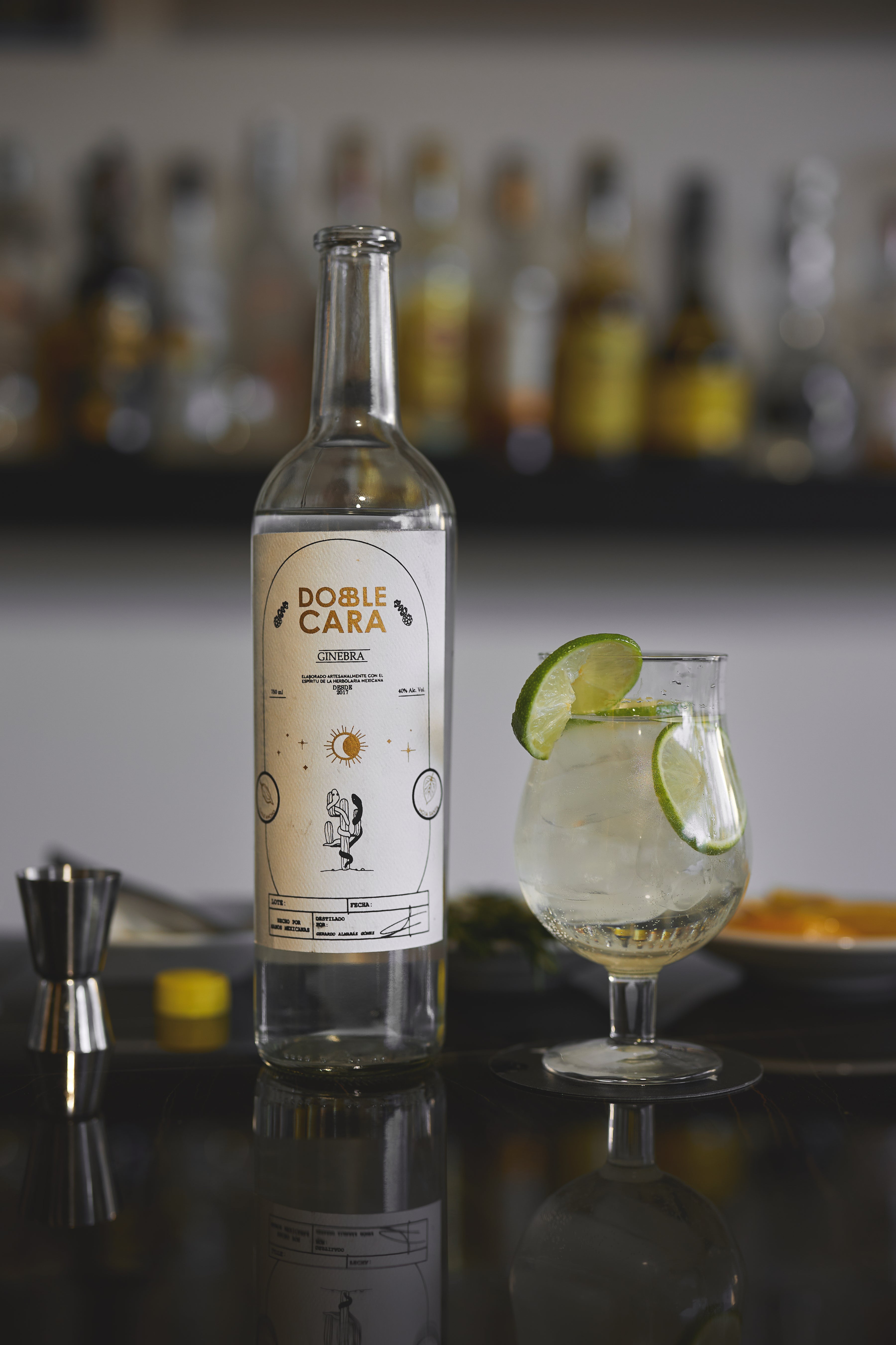 GINEBRA DOBLE CARA 750 ML™