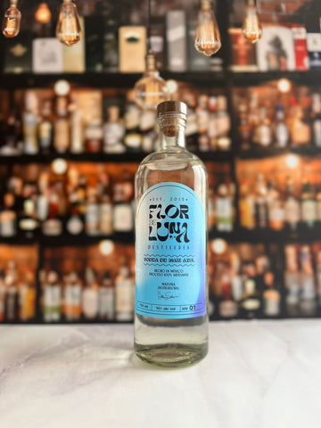VODKA DE MAÍZ AZUL FLOR DE LUNA 750 ML™