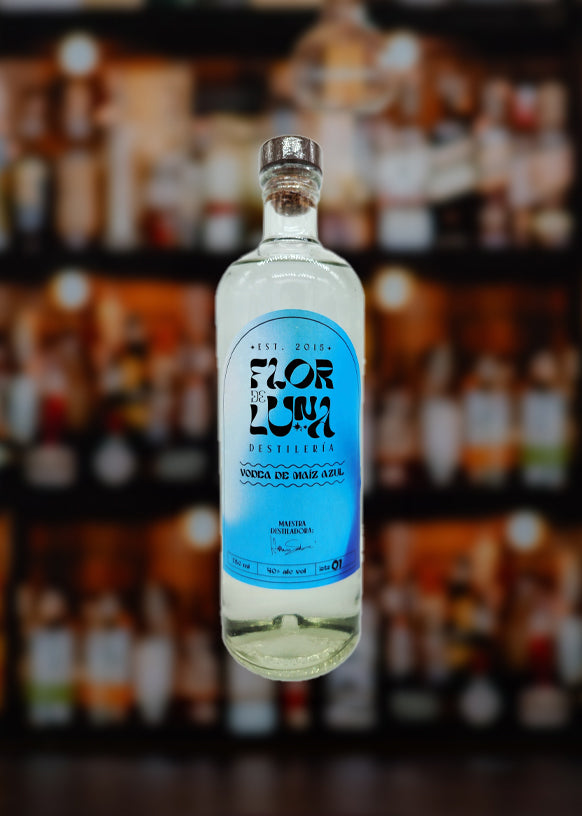 VODKA DE MAÍZ AZUL FLOR DE LUNA 750 ML™